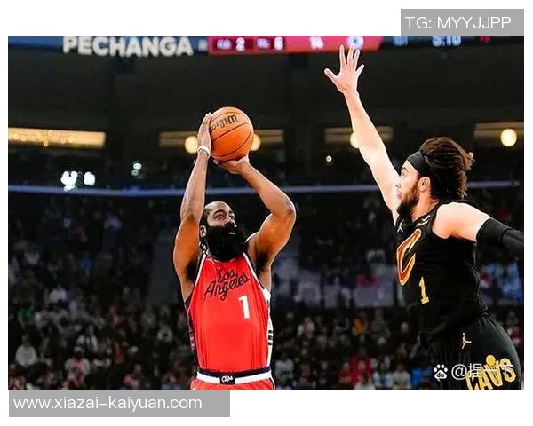 快船发布海报庆祝胜利哈登精彩投篮瞬间成焦点